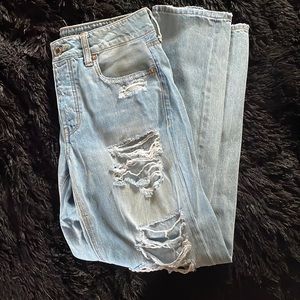 Boyfriend jeans with holes American eagle sz 6
